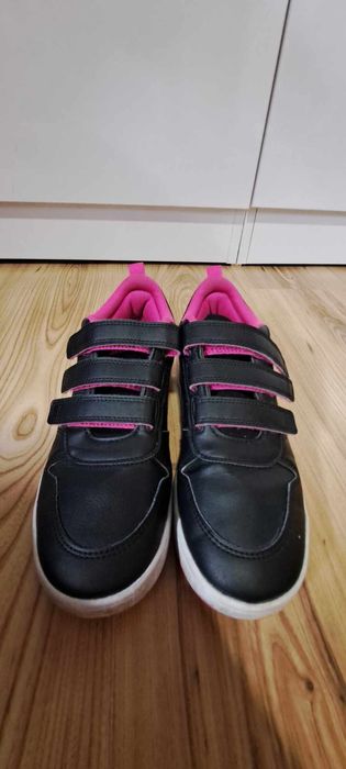 Маратонки адидас 38 номер