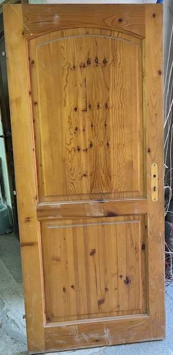 Масивни врати, чамови