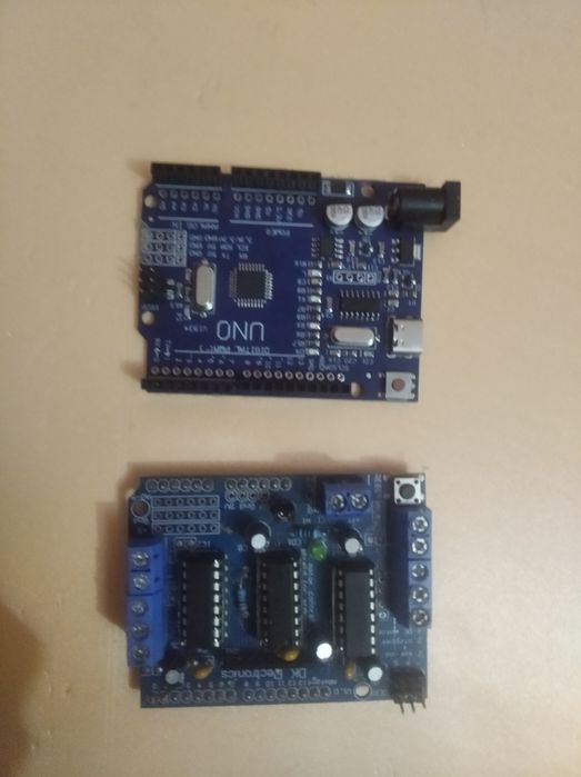 Arduino uno ulash simlari bilan