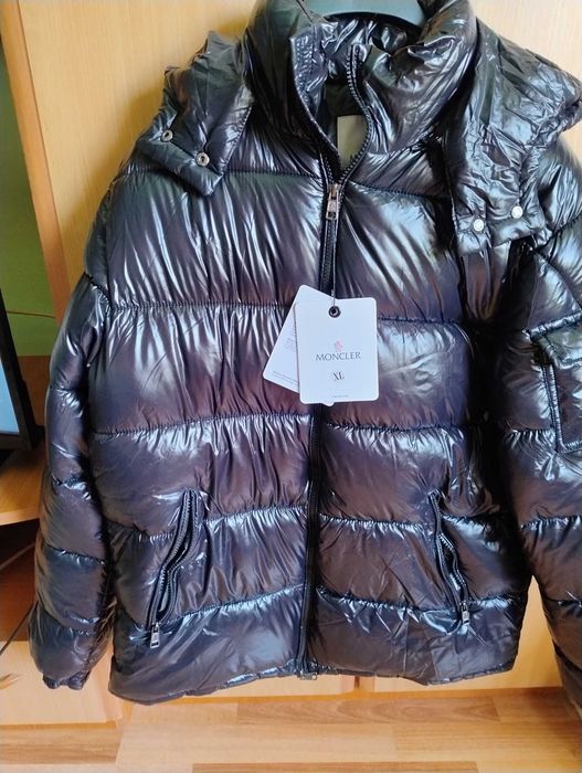Geaca monclernouă cu etichetă