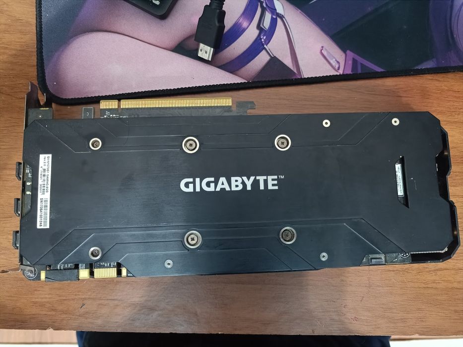 1070 8gb 3x-вентилятор от гигабайт