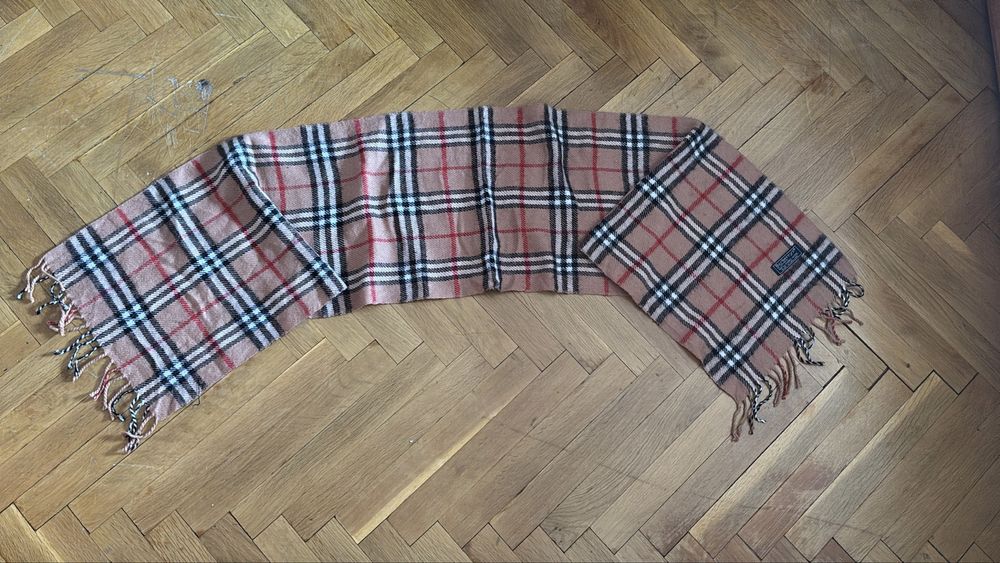 Оригинален Burberry шал