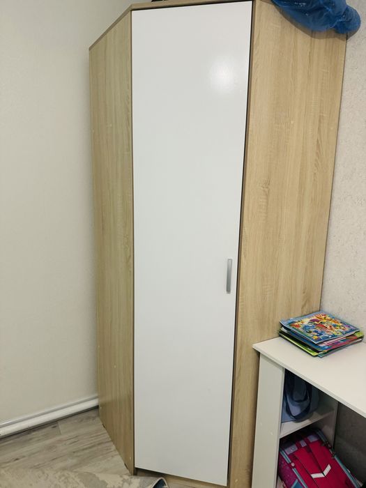 Шкаф для одежды для постел