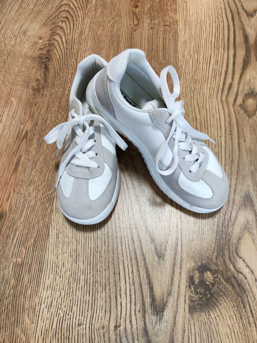 Дамски кецове от еко кожа на TendenZ, номер 36.