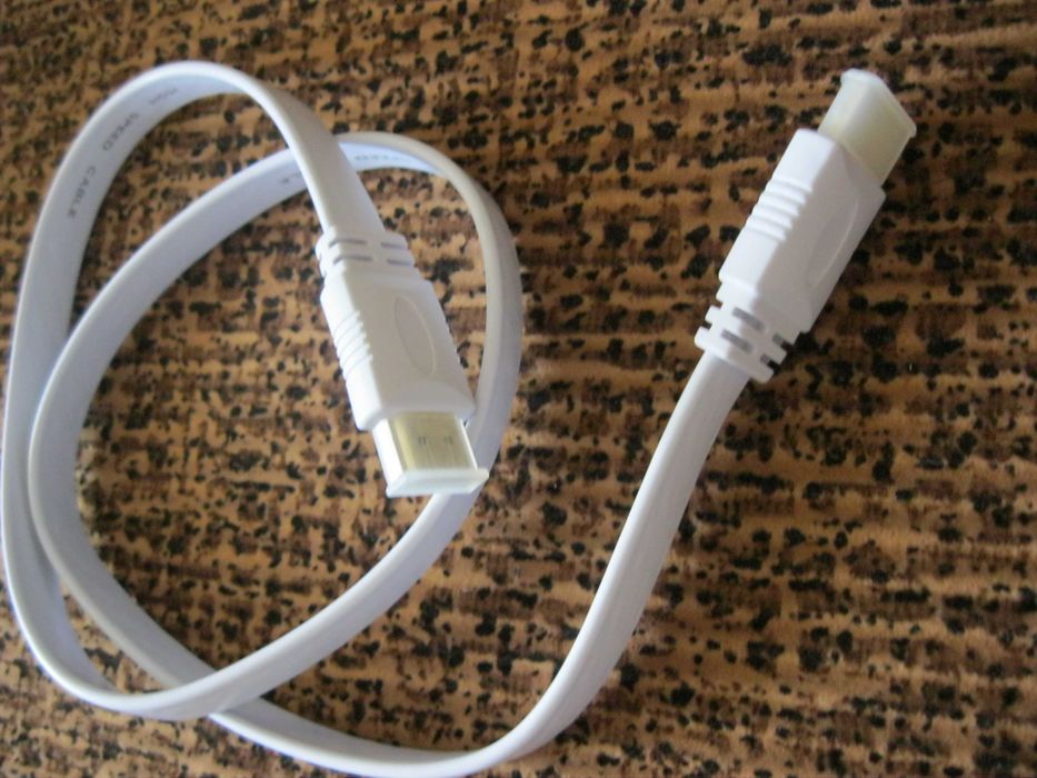 Микрофон, кабель USB OTG, HDMI High Speed, micro USB