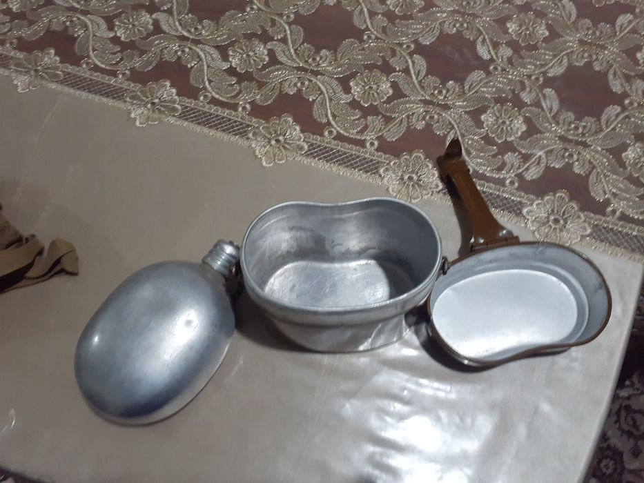 Котелок и фляшка