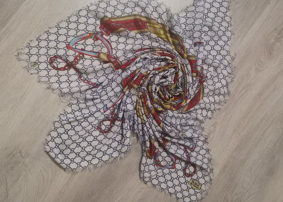 Gucci дамски шал