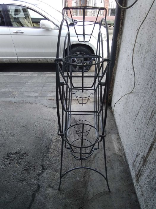 Цветарник  виенско колело и люлеещ се стол