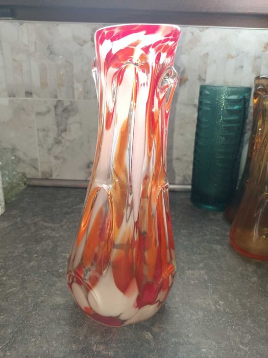 Стъклени вази тип Мурано