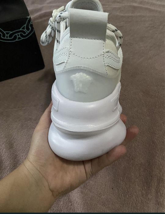 versace chain reaction