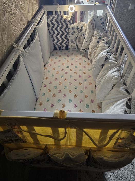 Детская кроватка