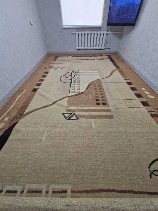 Продам палас недолго
