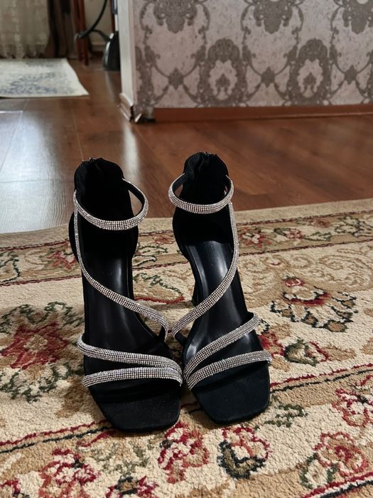 каблуки 7-8см.Размер 38