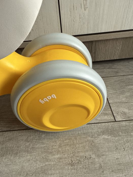 Продам детский беговел новый