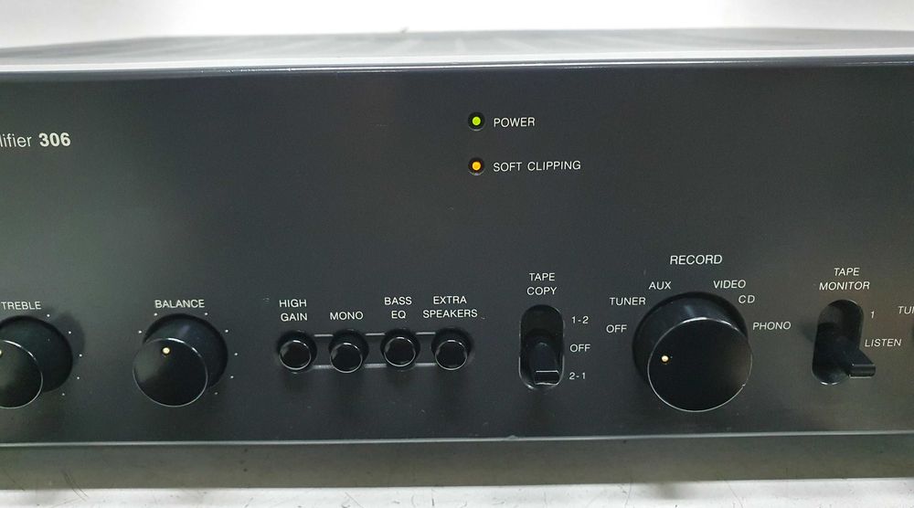 NAD 306 amplificator stereo sunet hi end statie muzica