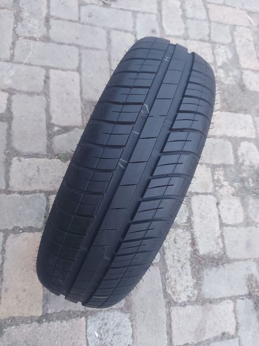 O bucată 205/185 65/55 R15 vară - una Goodyear Semperit Continental