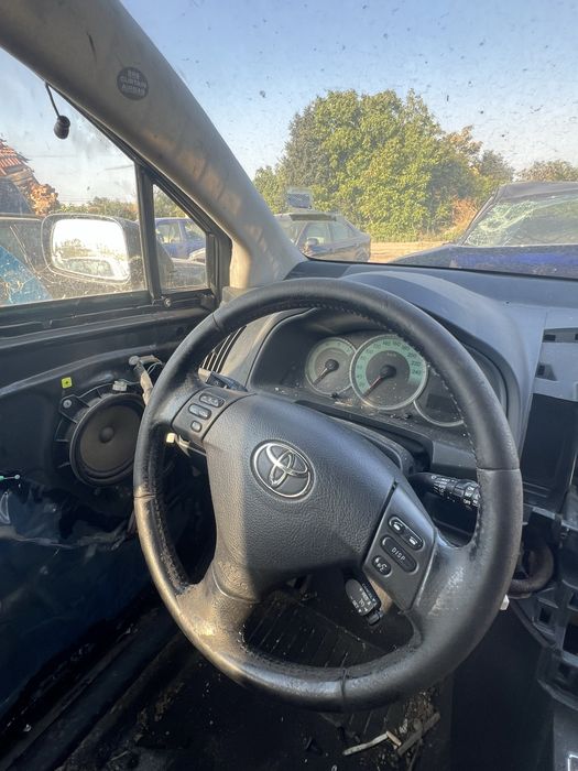 Toyota Corolla Verso НА ЧАСТИ