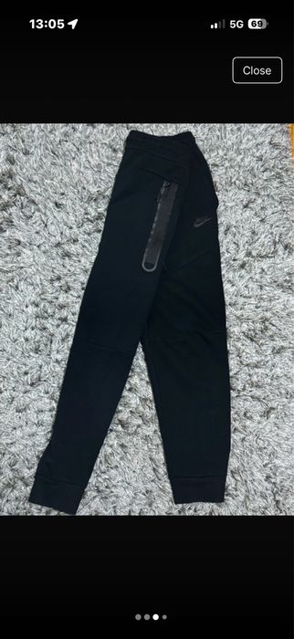 Pantaloni nike tech