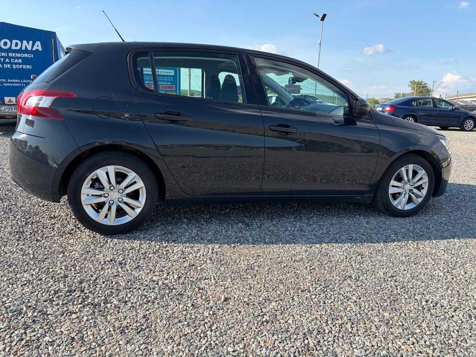 vand PEUGEOT 308  an fabricatie 2017,170 000 km,  euro6 ,pret 7000 euro