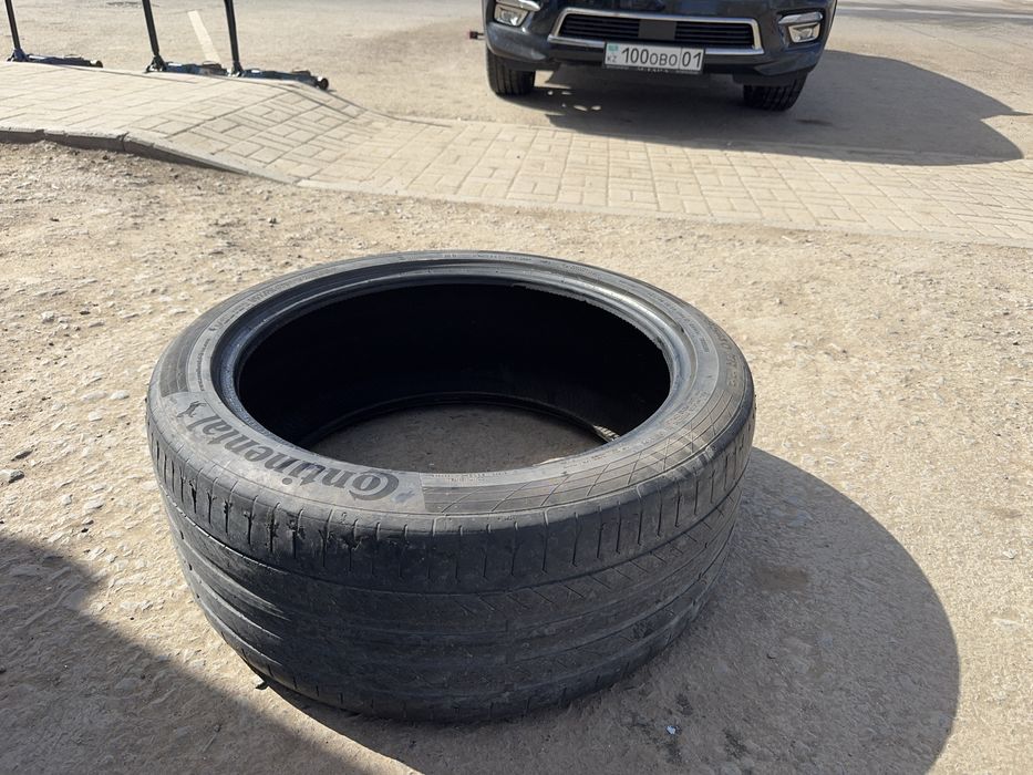 Шини 285/40R22 kontinental