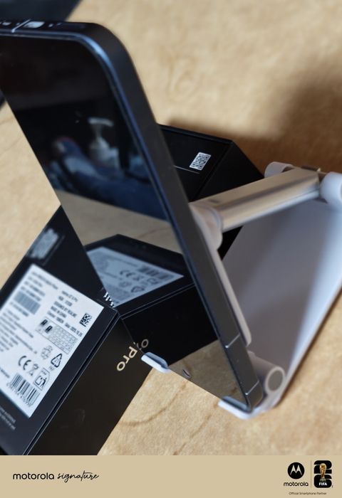 Продавам  Realme gt 8 pro. ram. 16gb. rom. 512.