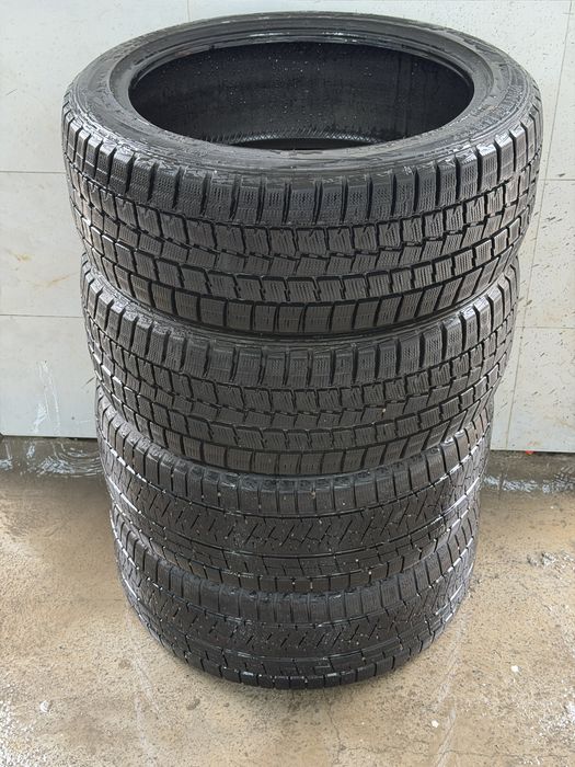225/45/18 комплект шины Dunlop