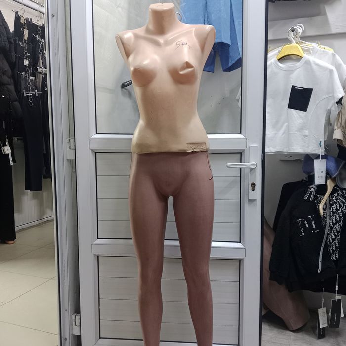 Продается манекены, вешалки, цепи