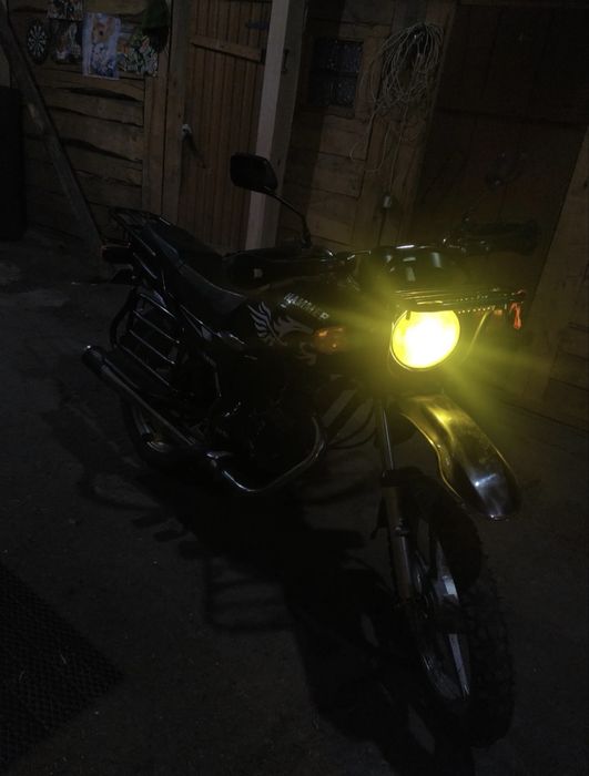 продам мотоцикл 200 куб