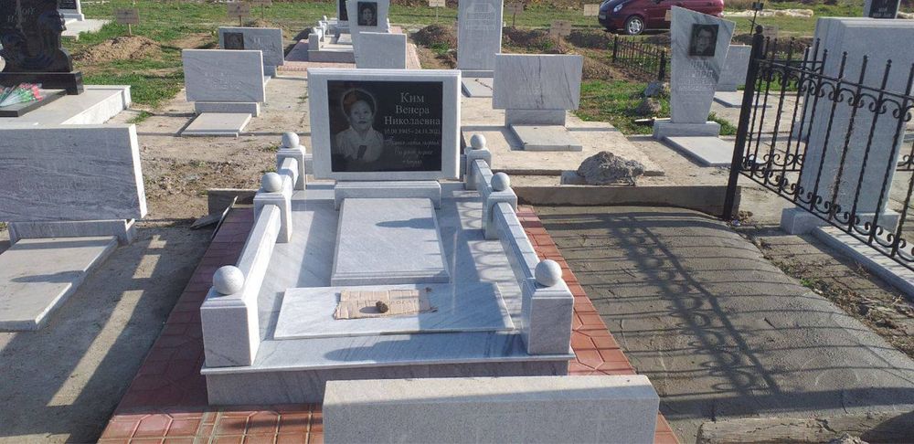 Памятники из первых рук