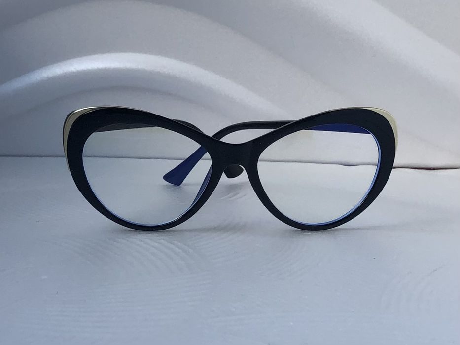 Прозрачни дамски очила за компютър