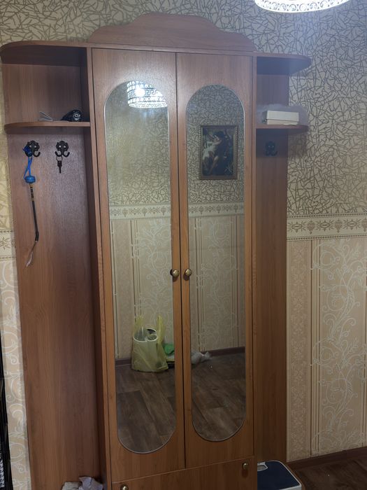 Продам прихожую. Срочно