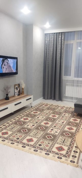 Продам Евродвушка распашонка правый берег 43 кв.м