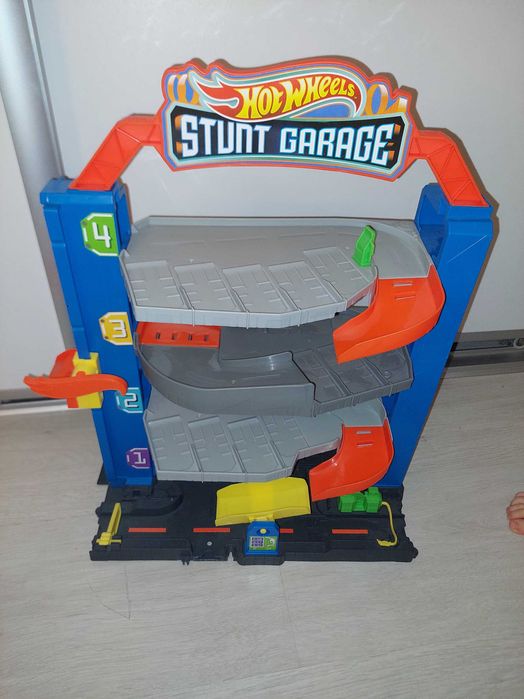 HotWheels City Garage - Garaj Hotwhells Mattel