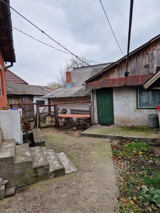 De vânzare locuințe pentru doua familii !