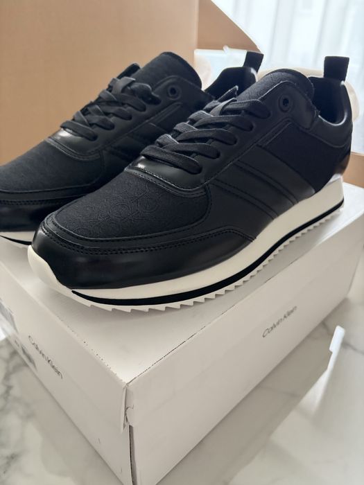 Calvin Klein size 42