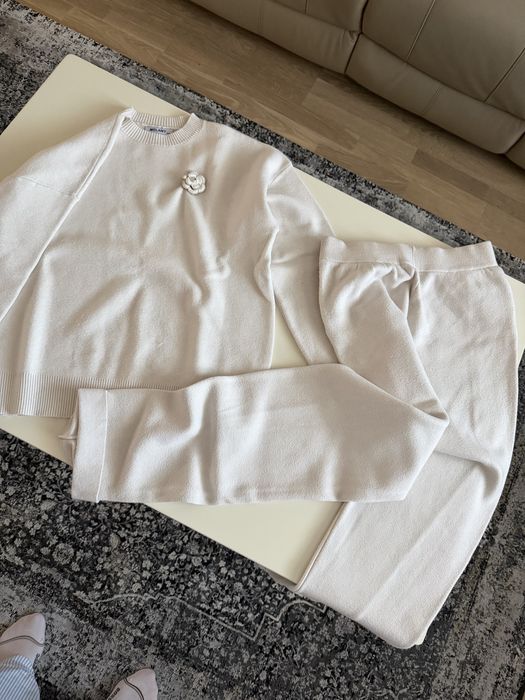 Compleu tricot bluza si pantaloni S-M stare f buna!