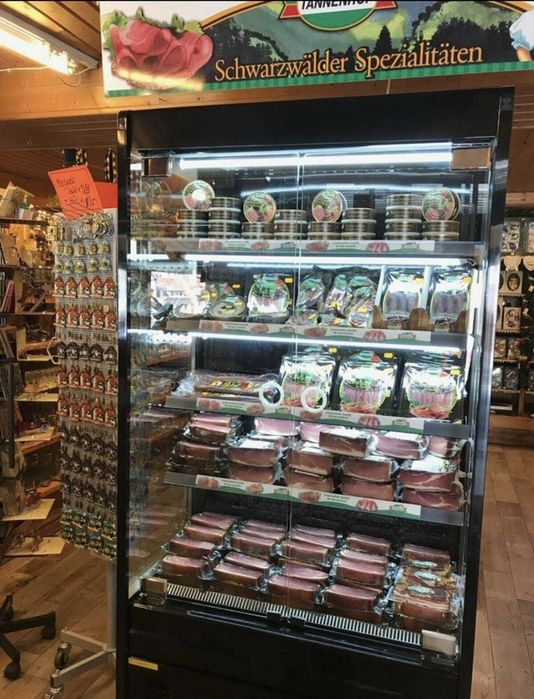 Хладилни витрини с две и три врати