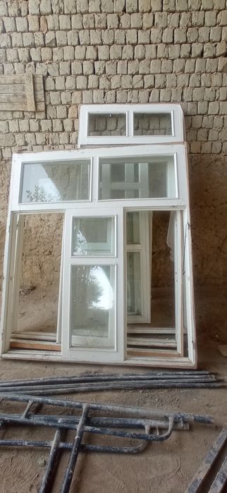 Эшик дерезалар сотилади ,арзонга берилади.