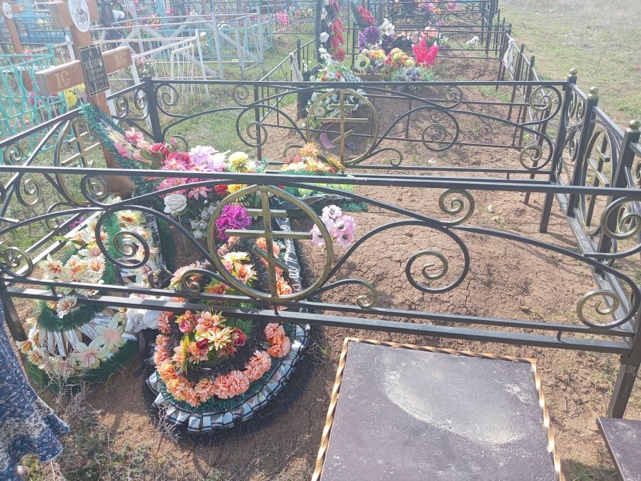 Оградки, кресты, кованые
