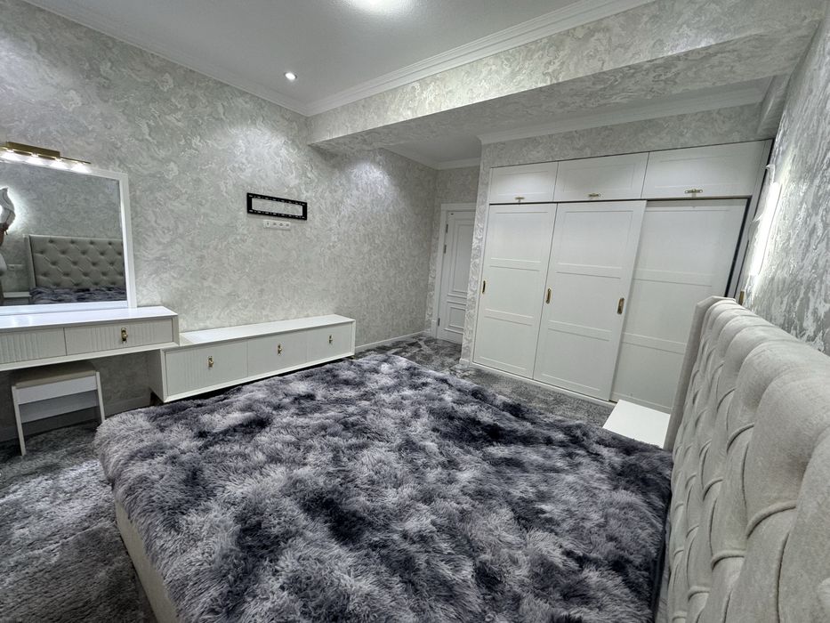 КВАРТИРА сотилади узимники LUX