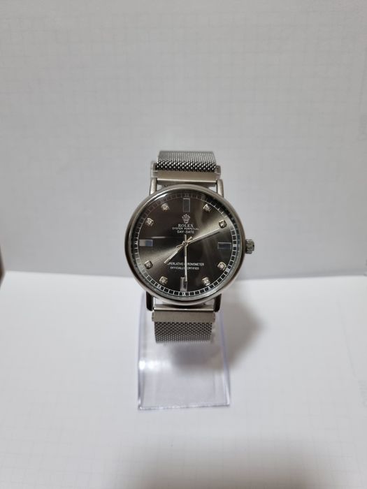 Тонкие часы Rolex