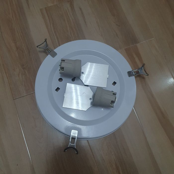 Aplică  2*E27, sticla albă