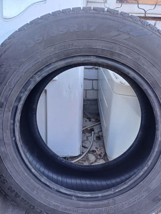 Шины летние 235/65 17