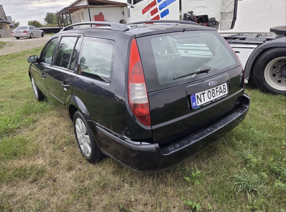 Ford mondeo………..