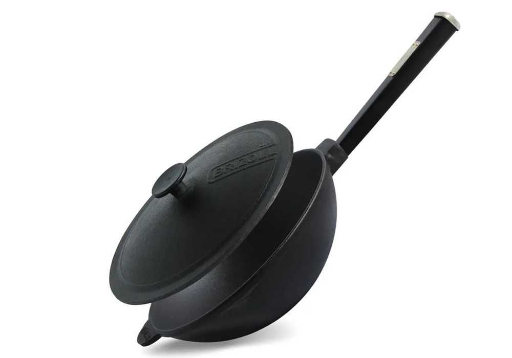 Чугунен УОК тиган с дървена дръжка, 24 см и 26 см