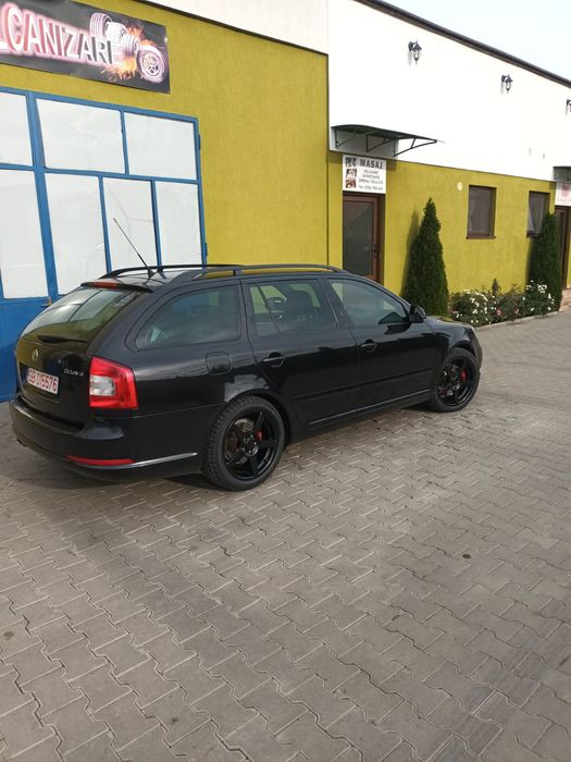 Skoda octavia WRS 2.0 TDI 170 cp
Intetior din piele foarte bine ingrij
