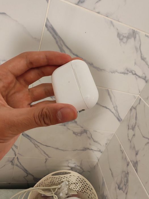 AirPods наушники