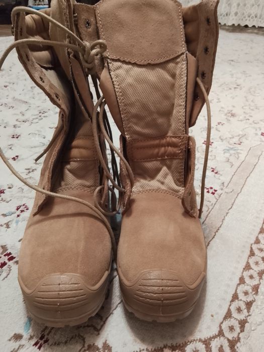 Продам новые мужские берцы