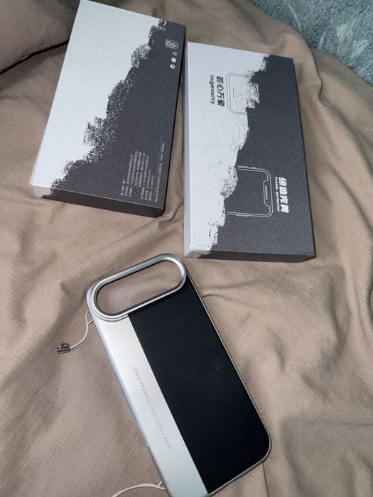 Чехол фирменный с повязкой на iphone 17 air