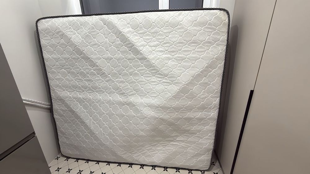 Матрас почти новый